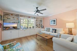 587 Parkwood Lane, Naples, FL 34103 - MLS#226019255
