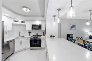5 Bluebill Avenue, Naples, FL 34108 - MLS#226019257