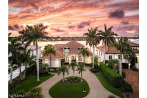1942 KINGFISH Road, Naples, FL 34102 - MLS#226019270