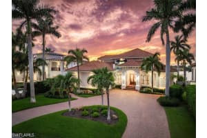 1942 KINGFISH Road, Naples, FL 34102 - MLS#226019270