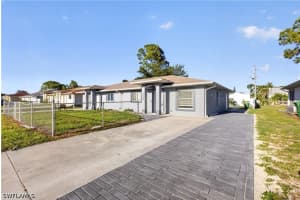 2400 55th Terrace, Naples, FL 34116 - MLS#226019306