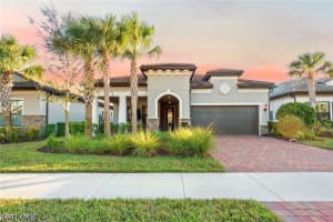 9811 Everglades Drive, Naples, FL 34120 - MLS#226019335