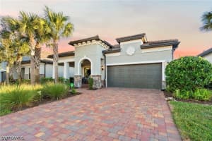 9811 Everglades Drive, Naples, FL 34120 - MLS#226019335