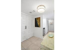 2400 Gulf Shore Boulevard, Naples, FL 34103 - MLS#226019380