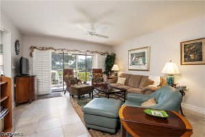 505 Lake Louise Circle, Naples, FL 34110 - MLS#226019404