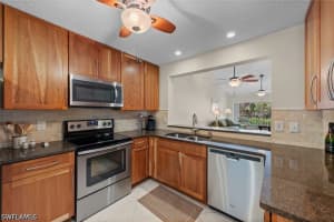 621 Squire Circle, Naples, FL 34104 - MLS#226019422