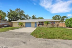 2772 Riverview Drive, Naples, FL 34112 - MLS#226019471