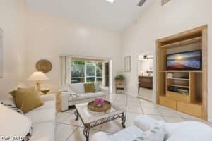 4718 Via Carmen, Naples, FL 34105 - MLS#226019509