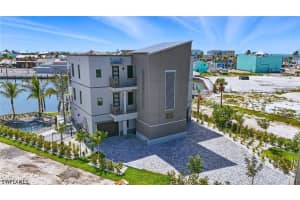 855 Lagoon Street, Fort Myers Beach, FL 33931 - MLS#226019599