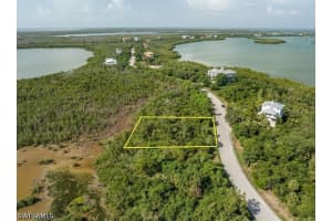 822 Whiskey Creek Drive, Marco Island, FL 34145 - MLS#226019605
