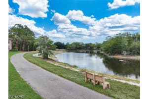 526 Lake Louise Circle, Naples, FL 34110 - MLS#226019622