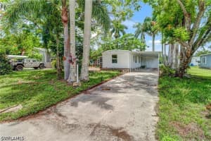 120 Grassy Key Lane, Naples, FL 34114 - MLS#226019777