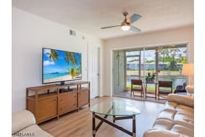 865 New Waterford Drive, Naples, FL 34104 - MLS#226019779