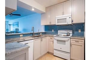 865 New Waterford Drive, Naples, FL 34104 - MLS#226019779