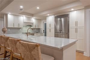 400 Park Shore Drive, Naples, FL 34103 - MLS#226019805