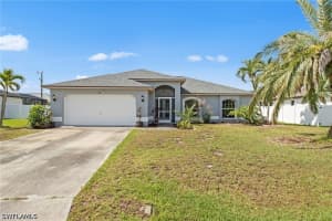 618 15th Terrace, Cape Coral, FL 33990 - MLS#226019808