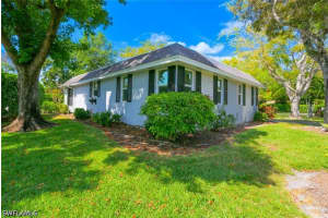 225 Georgetown Boulevard, Naples, FL 34112 - MLS#226019826