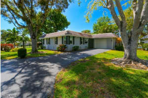 225 Georgetown Boulevard, Naples, FL 34112 - MLS#226019826