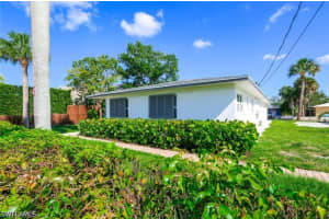 2777 Shoreview Drive, Naples, FL 34112 - MLS#226019829