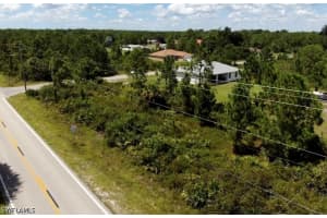 303 10th Street, Lehigh Acres, FL 33972 - MLS#226019840