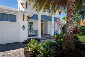 1017 Admiralty Court, Marco Island, FL 34145 - MLS#226019957