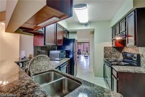 124 Cypress Way, Naples, FL 34110 - MLS#226019964