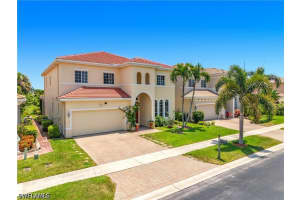 15641 Alton Dr, Fort Myers