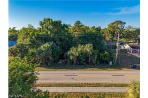 103 6th Street, Lehigh Acres, FL 33972 - MLS#226020023