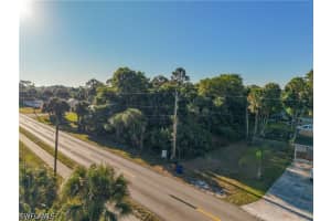 103 6th Street, Lehigh Acres, FL 33972 - MLS#226020023
