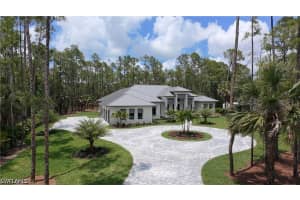 5025 Boxwood Way, Naples, FL 34116 - MLS#226020059