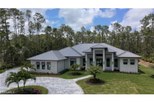 5025 Boxwood Way, Naples, FL 34116 - MLS#226020059