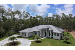 5025 Boxwood Way, Naples, FL 34116 - MLS#226020059