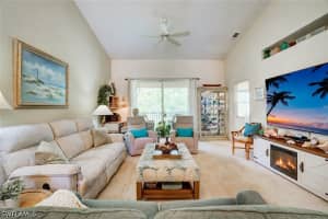 509 Robin Hood Cir 202, Naples 509 Robin Hood Cir 202, Naples