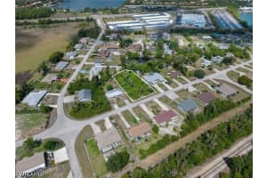 17424/426 CARNEGIE CIR Circle, Fort Myers, FL 33967 - MLS#226020161