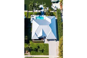 1609 Villa Court, Marco Island, FL 34145 - MLS#226020289