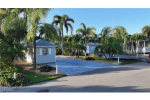 10030 Parkwood Drive, Fort Myers, FL 33905 - MLS#226020368