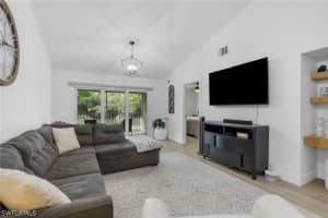 241 Robin Hood Cir 202, Naples 241 Robin Hood Cir 202, Naples