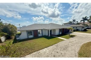 111 North Shore Avenue, North Fort Myers, FL 33917 - MLS#226020473