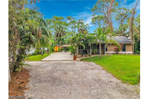 361 39th Avenue, Naples, FL 34120 - MLS#226020495
