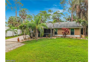 361 39th Avenue, Naples, FL 34120 - MLS#226020495