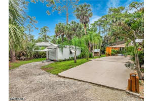361 39th Avenue, Naples, FL 34120 - MLS#226020495