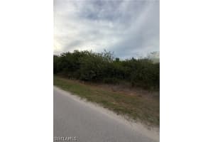 000 41st ST NW, Naples, FL 34120 - MLS#226020661