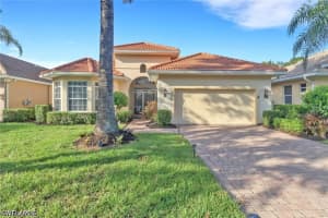 6757 Bent Grass Dr, Naples