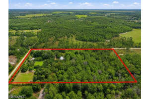 22690 Mulholland Dr, Fort Myers