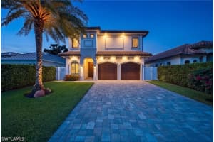 519 97th Avenue, Naples, FL 34108 - MLS#226020847