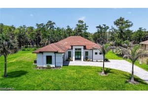 563 15th Street, Naples, FL 34120 - MLS#226020888