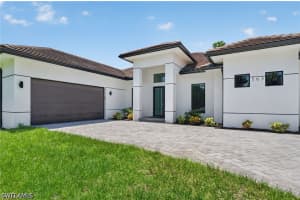 563 15th Street, Naples, FL 34120 - MLS#226020888