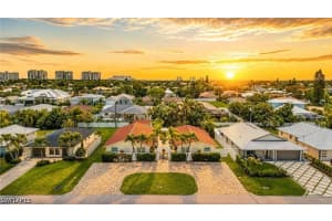 559 105th Ave N, Naples