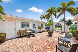 563 105th Avenue, Naples, FL 34108 - MLS#226020915