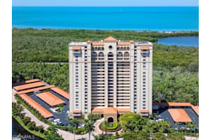 6585 Nicholas Blvd 1102, Naples